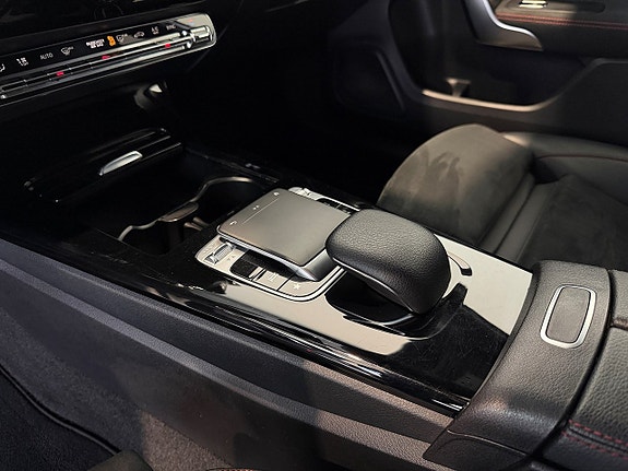 Mercedes-Benz A180 14 of 17