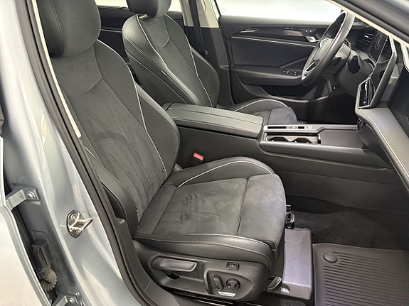 Volkswagen Passat 19 of 21