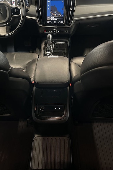 Volvo V90 10 of 18