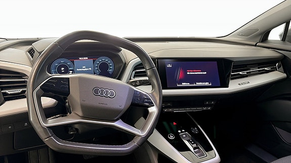 Audi Q4 e-tron 10 of 12