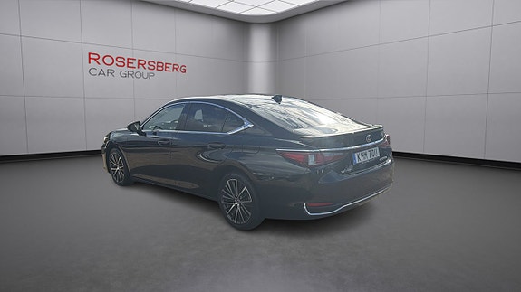 Lexus ES300h 3 of 16