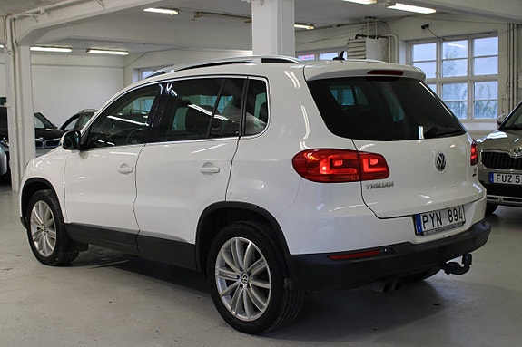 Volkswagen Tiguan 10 of 17