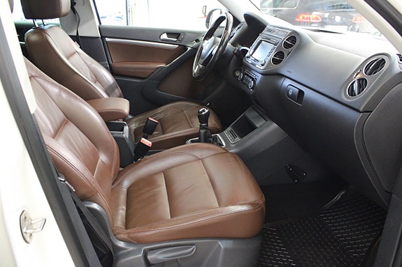 Volkswagen Tiguan 6 of 17
