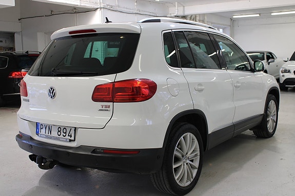 Volkswagen Tiguan 12 of 17