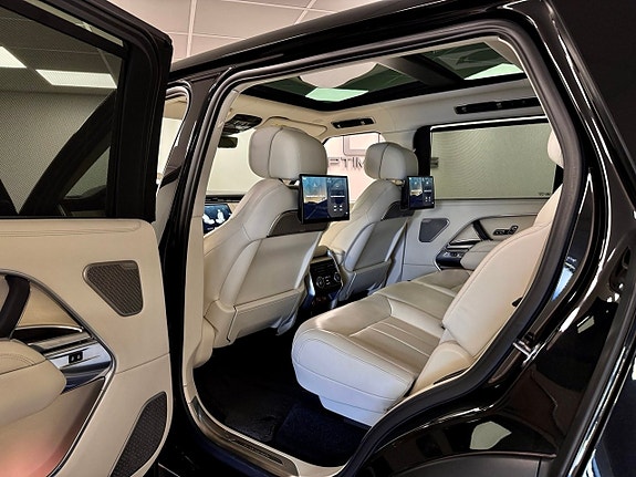 Land Rover Range Rover 12 of 16