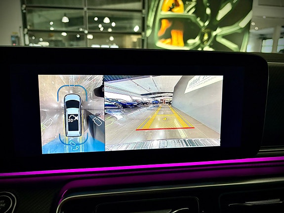 Mercedes-Benz V300 10 of 14