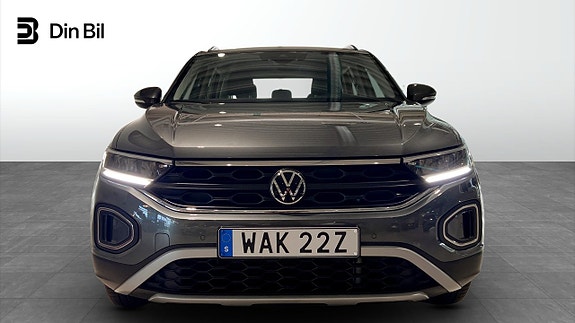 Volkswagen T-Roc 4 of 12