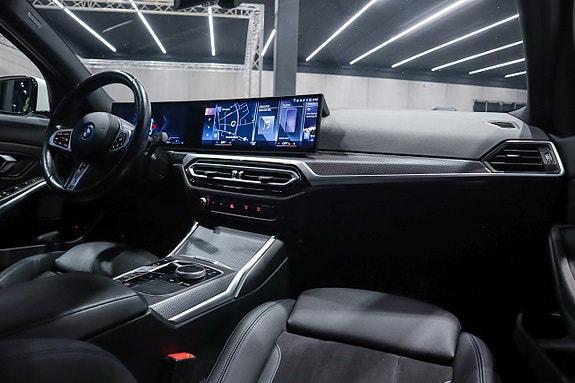BMW 330e 10 of 14