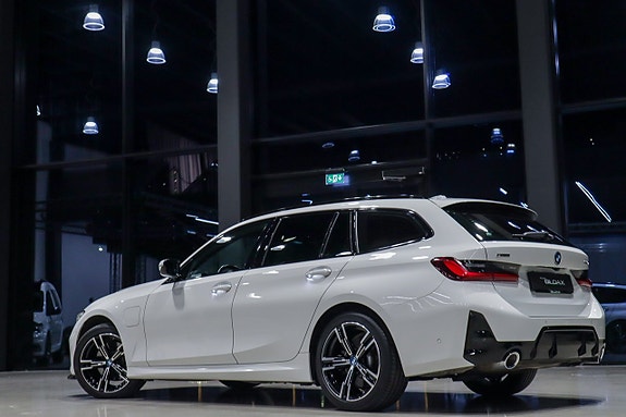 BMW 330e 6 of 14