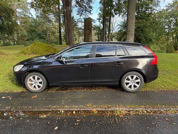 Volvo V60 4 of 10