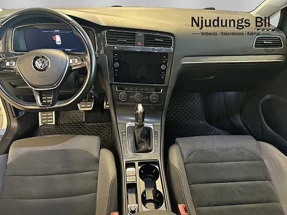Volkswagen Golf Alltrack 8 of 9