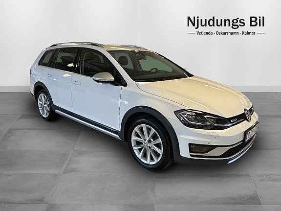 Volkswagen Golf Alltrack 4 of 9