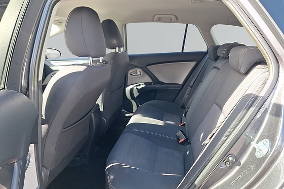 Toyota Avensis 11 of 19