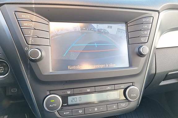 Toyota Avensis 15 of 19