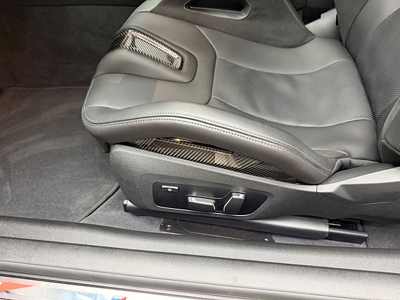 BMW M4 13 of 17