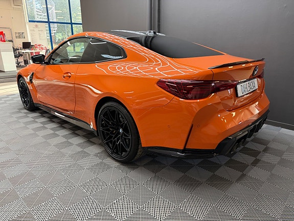BMW M4 4 of 17