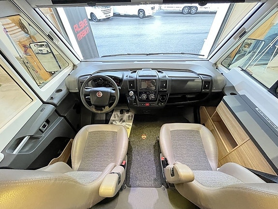 Adria Sonic I 700 SL / Alsike Maskin räntekampanj 3,49%, gäller Fre-Sön 19 of 20