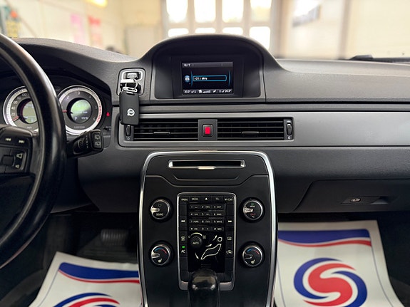 Volvo V70 20 of 24