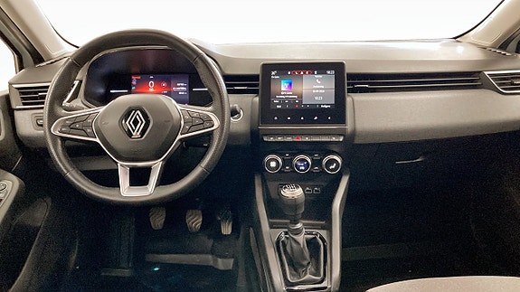 Renault Clio 10 of 12