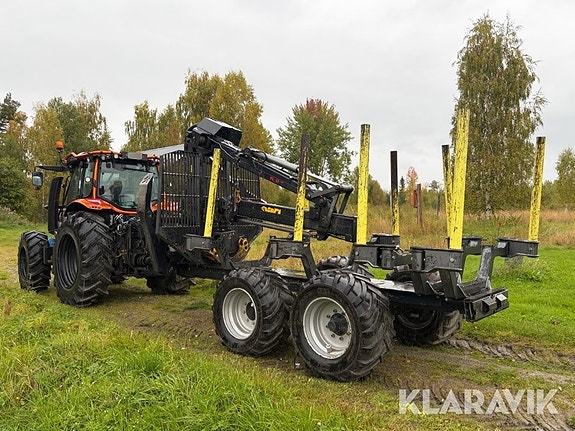 Traktor Valtra N134 152hk Skogsutrustad med T 3 of 6
