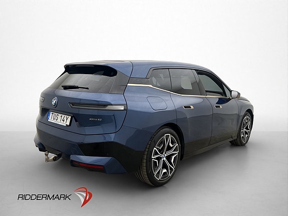 BMW iX 9 of 30
