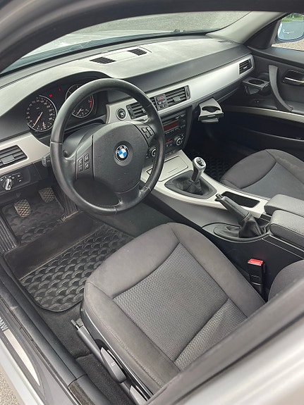 BMW 318d 11 of 12