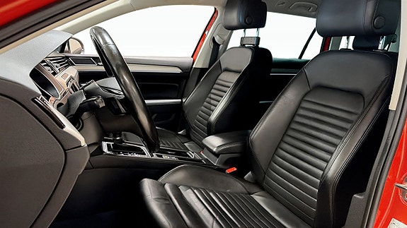 Volkswagen Passat Alltrack 8 of 23