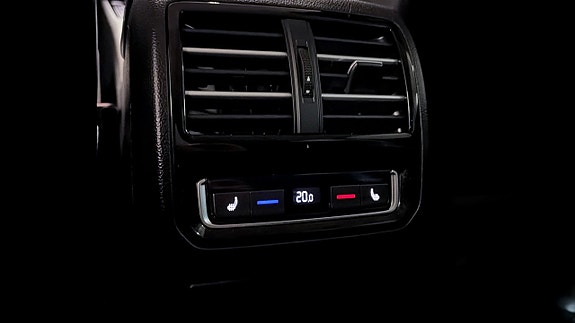 Volkswagen Passat Alltrack 15 of 23