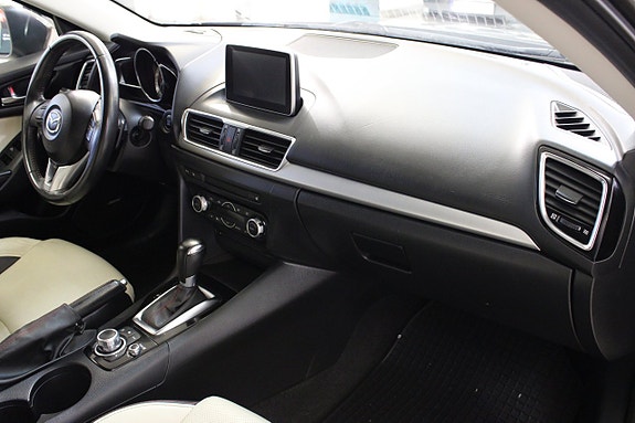 Mazda 3 9 of 15
