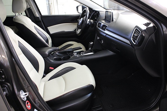 Mazda 3 6 of 15