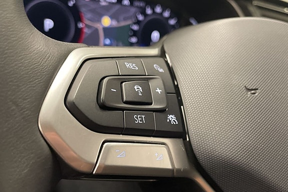 Volkswagen Tiguan 18 of 25
