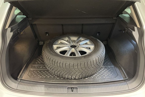 Volkswagen Tiguan 9 of 25