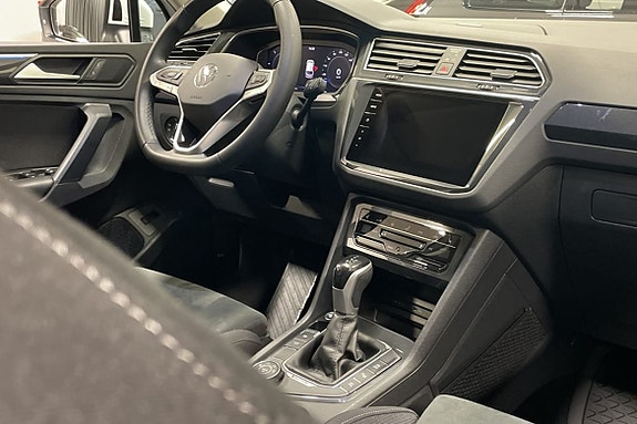 Volkswagen Tiguan 16 of 25
