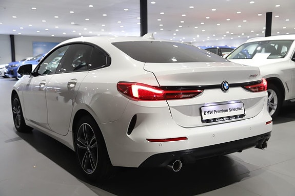 BMW 218d 7 of 13