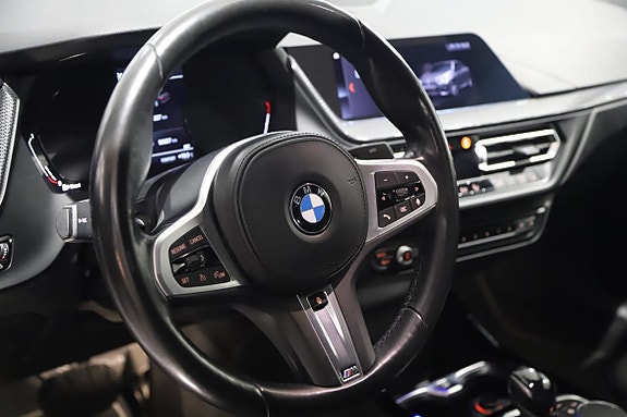 BMW 218d 10 of 13