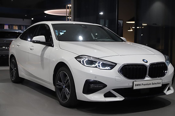 BMW 218d 2 of 13