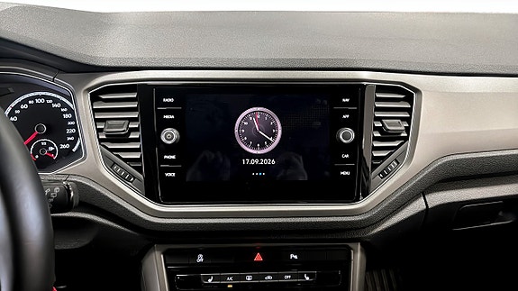 Volkswagen T-Roc 9 of 12