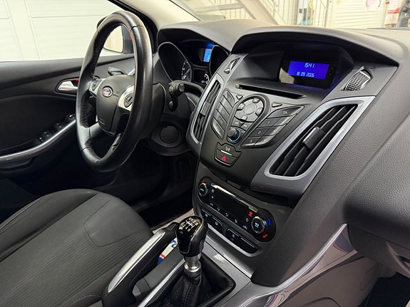 Ford Focus 18 of 26