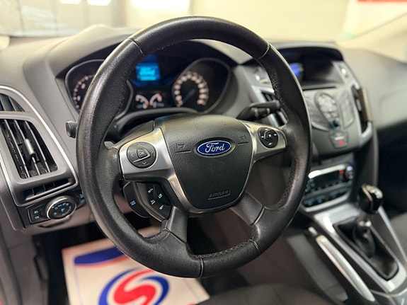 Ford Focus 10 of 26