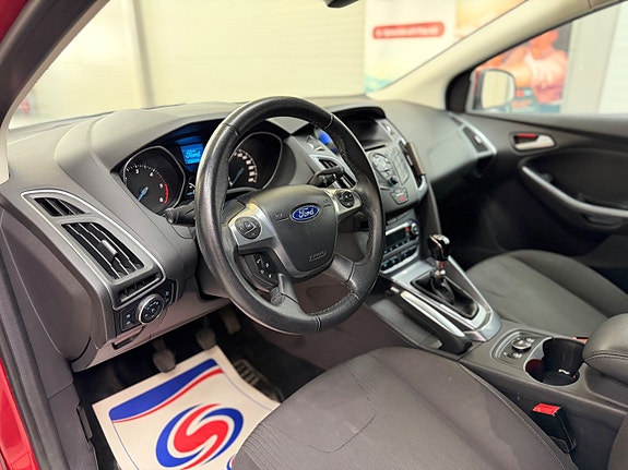 Ford Focus 9 of 26
