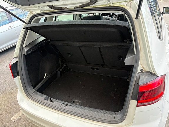 Volkswagen Golf Sportsvan 7 of 7