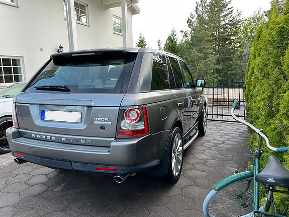 Land Rover Range Rover Sport 2 of 6
