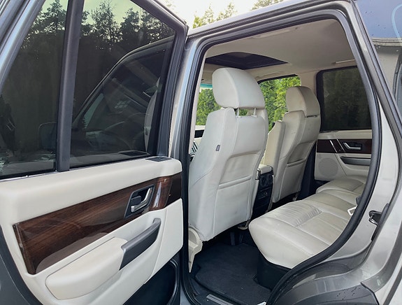 Land Rover Range Rover Sport 5 of 6