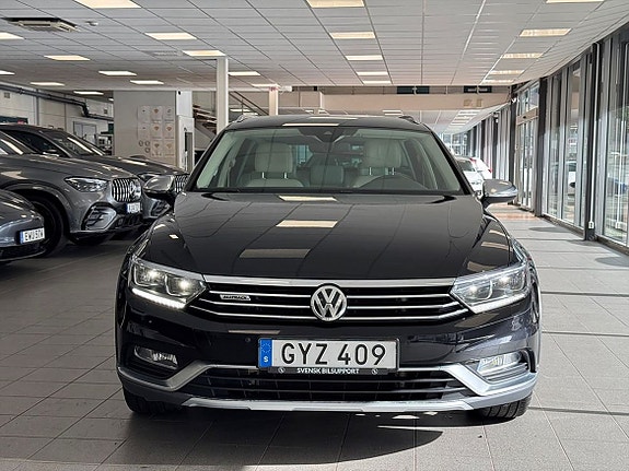 Volkswagen Passat Alltrack 7 of 25
