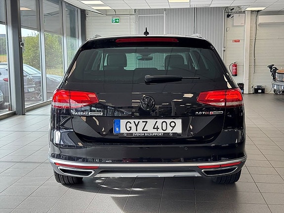 Volkswagen Passat Alltrack 4 of 25