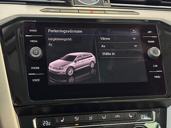 Volkswagen Passat Alltrack 21 of 25