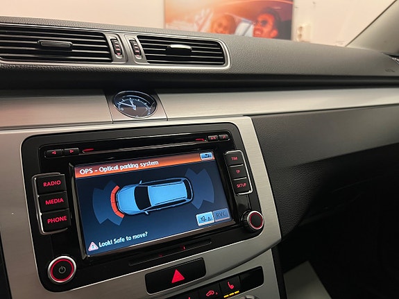 Volkswagen Passat Alltrack 22 of 26