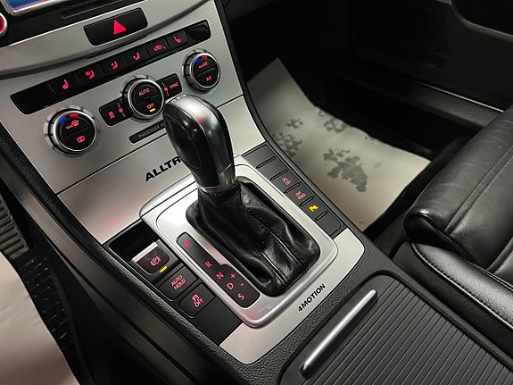 Volkswagen Passat Alltrack 18 of 26