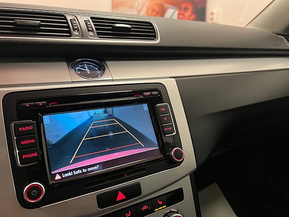 Volkswagen Passat Alltrack 21 of 26