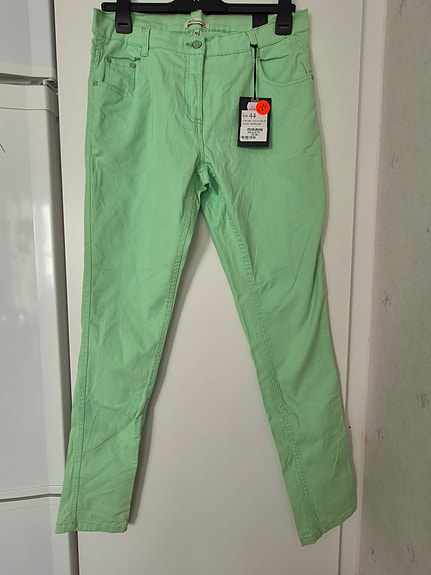 Product image 1 of 7
